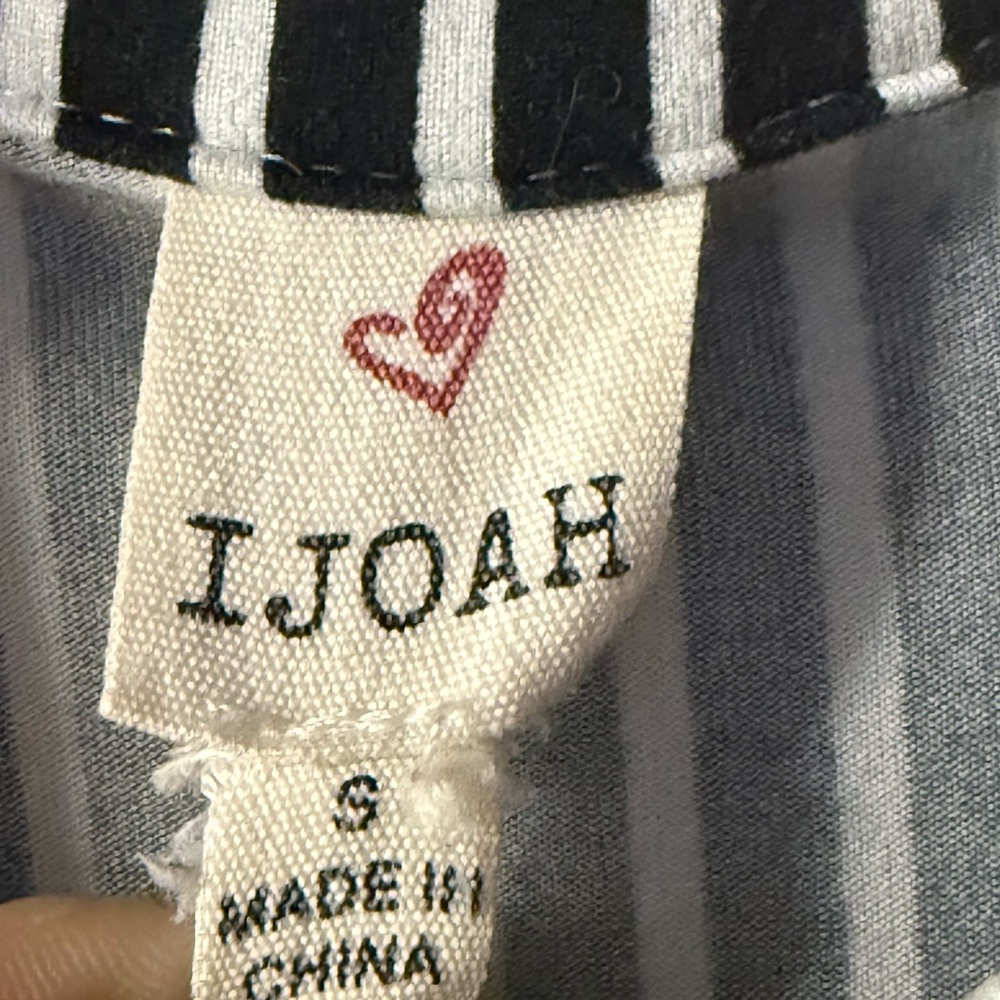 IJOAH Black and White Striped Shirt - Picture 2 of 4